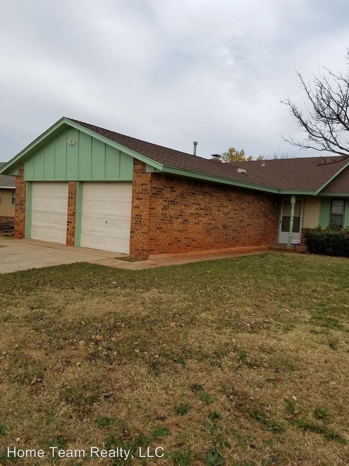 3825 Oakcliff Dr - Photo 2 of 5