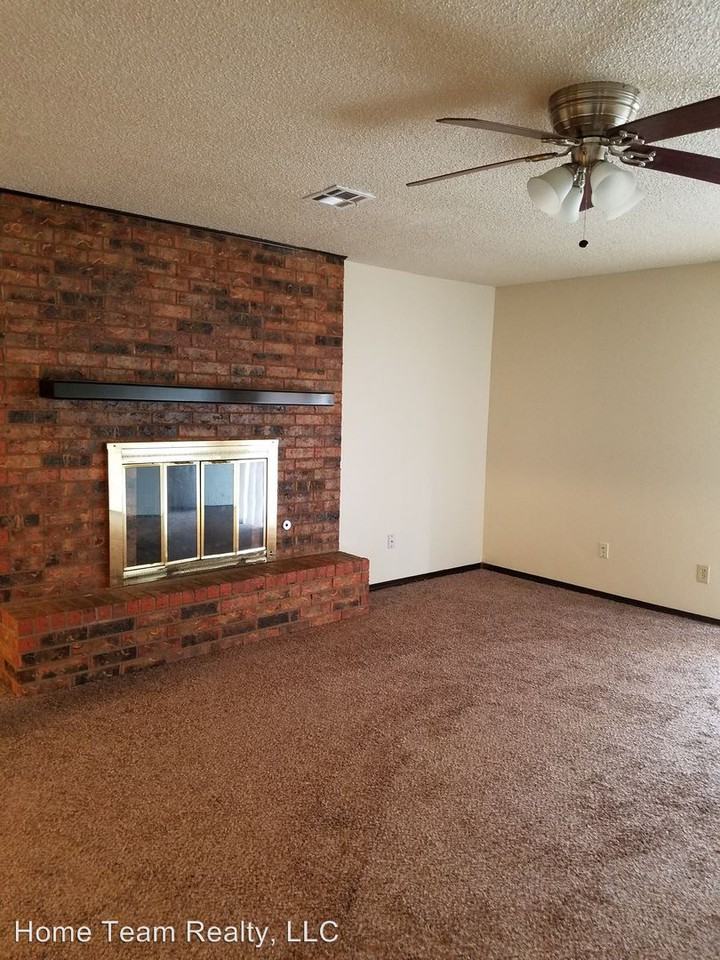 3825 Oakcliff Dr - Photo 3 of 5