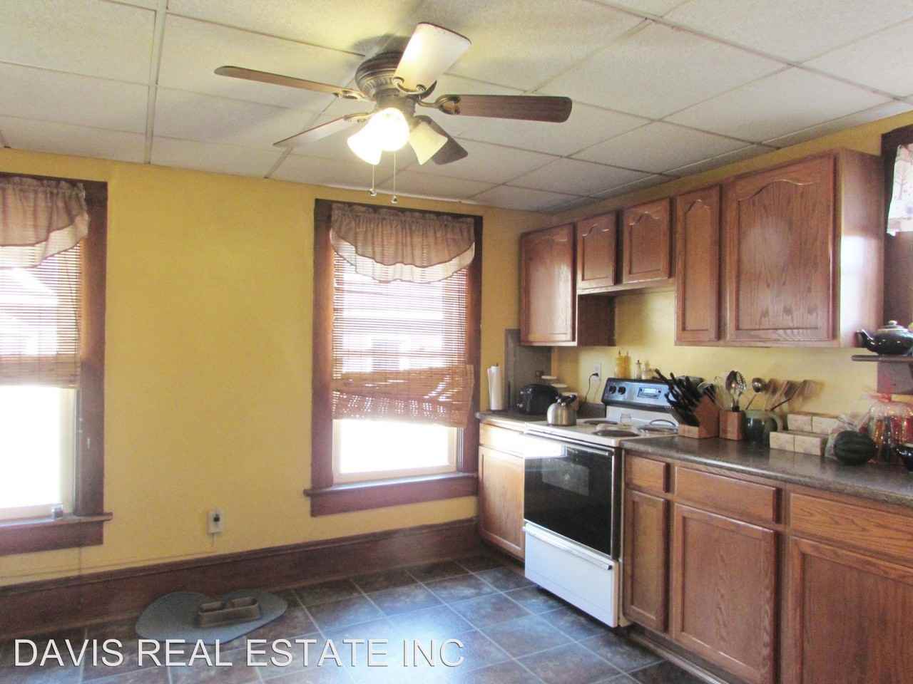 347 E Main St - Photo 3 of 10