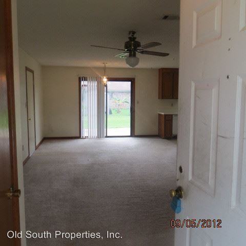 818 Amberway Dr - Photo 2 of 9