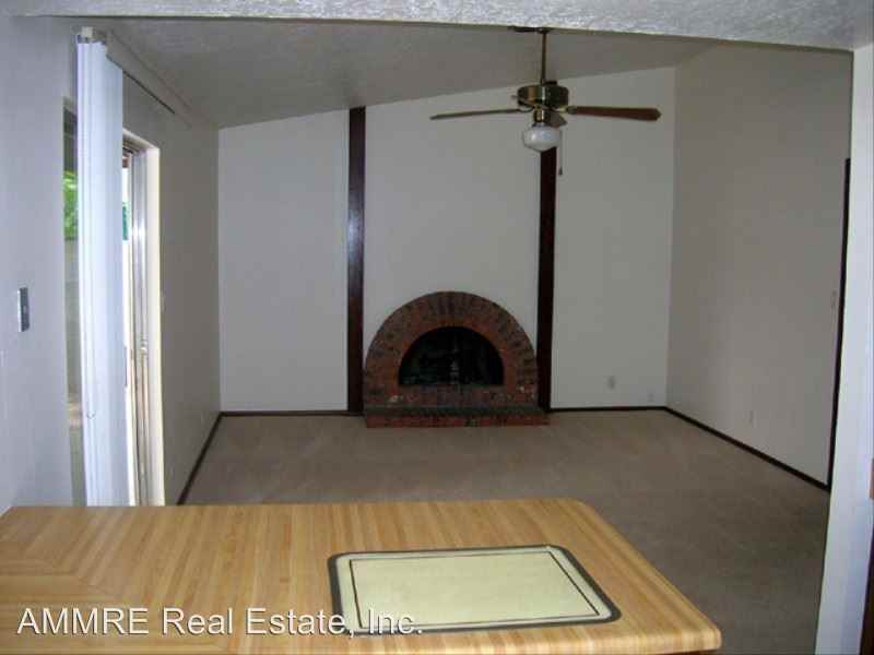 10705 Lowe St NE - Photo 3 of 6