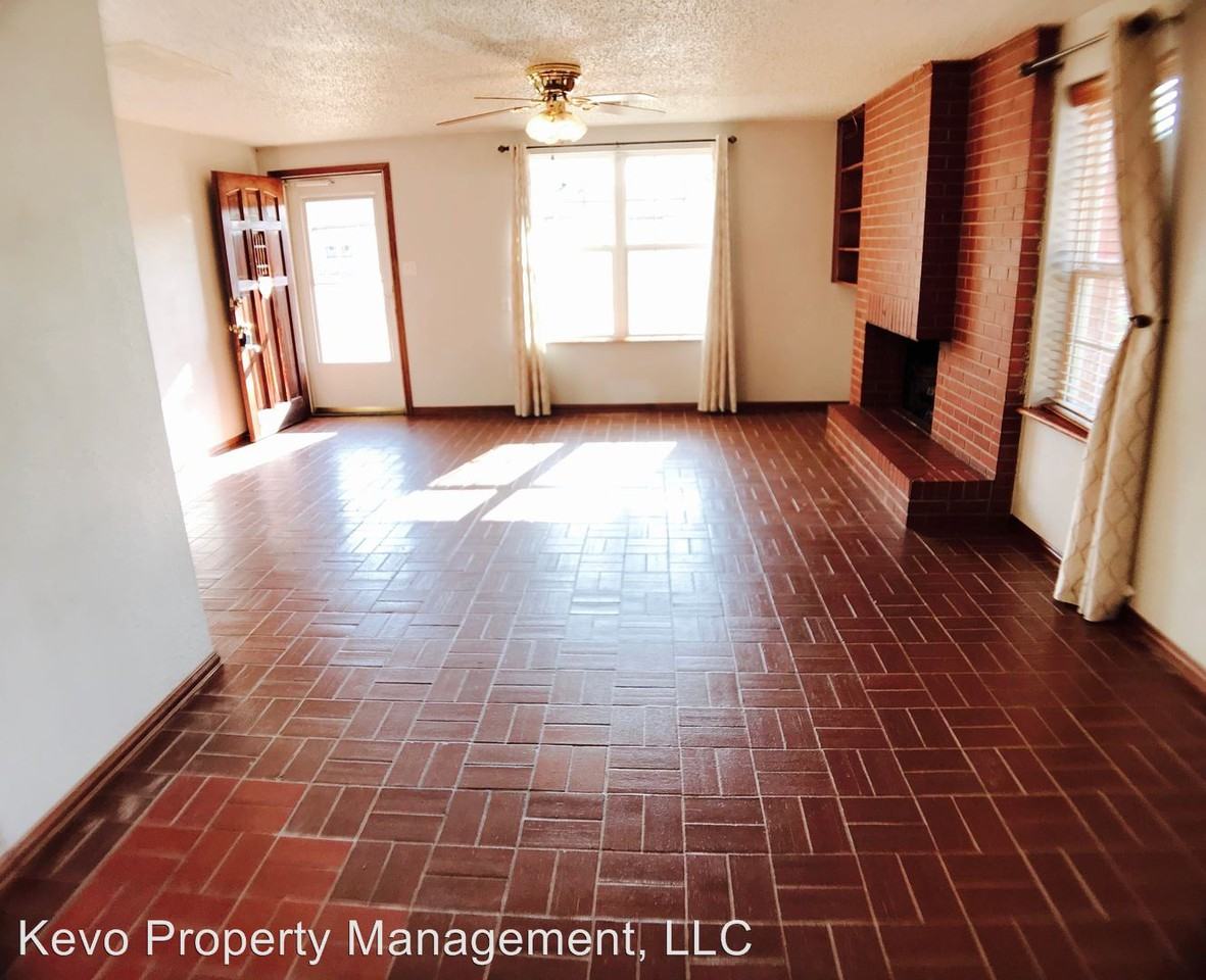 29 SE 51st St - Photo 3 of 14