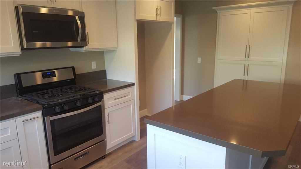 1014 Damascus Cir - Photo 2 of 30