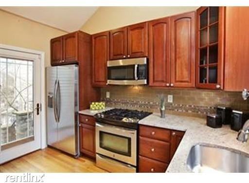 22 Sackville St - Photo 2 of 10