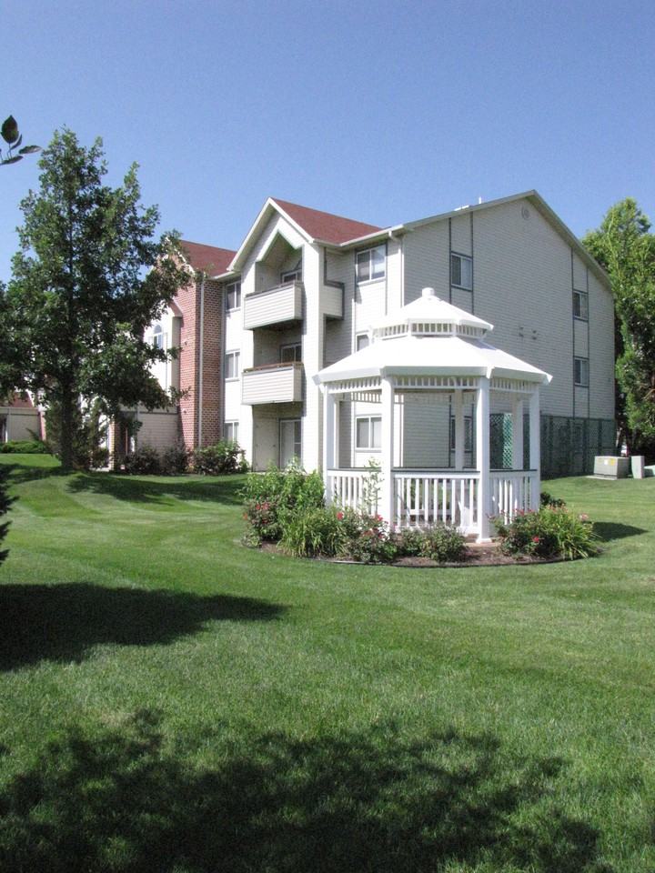 Somerset Apartments - Photo 2 of 41