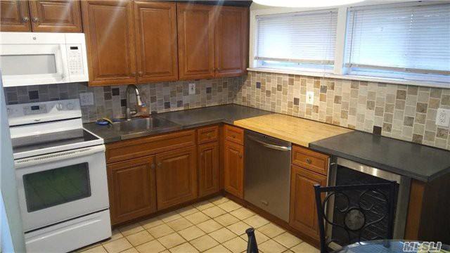 706 N Newbridge Rd - Photo 2 of 20