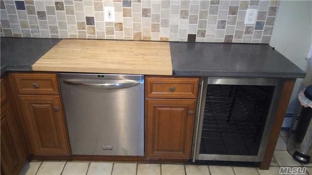 706 N Newbridge Rd - Photo 3 of 20