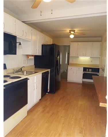 260 Franklin St - Photo 3 of 13