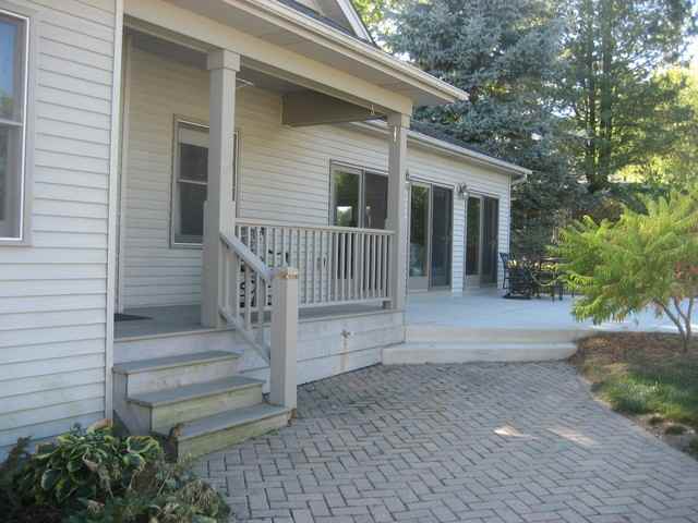 1712 W Main St - Photo 3 of 14