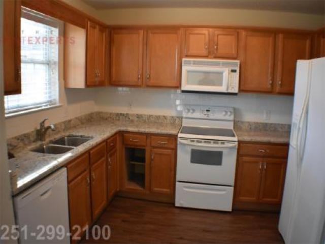 8413 Oak Pointe Ct - Photo 3 of 6