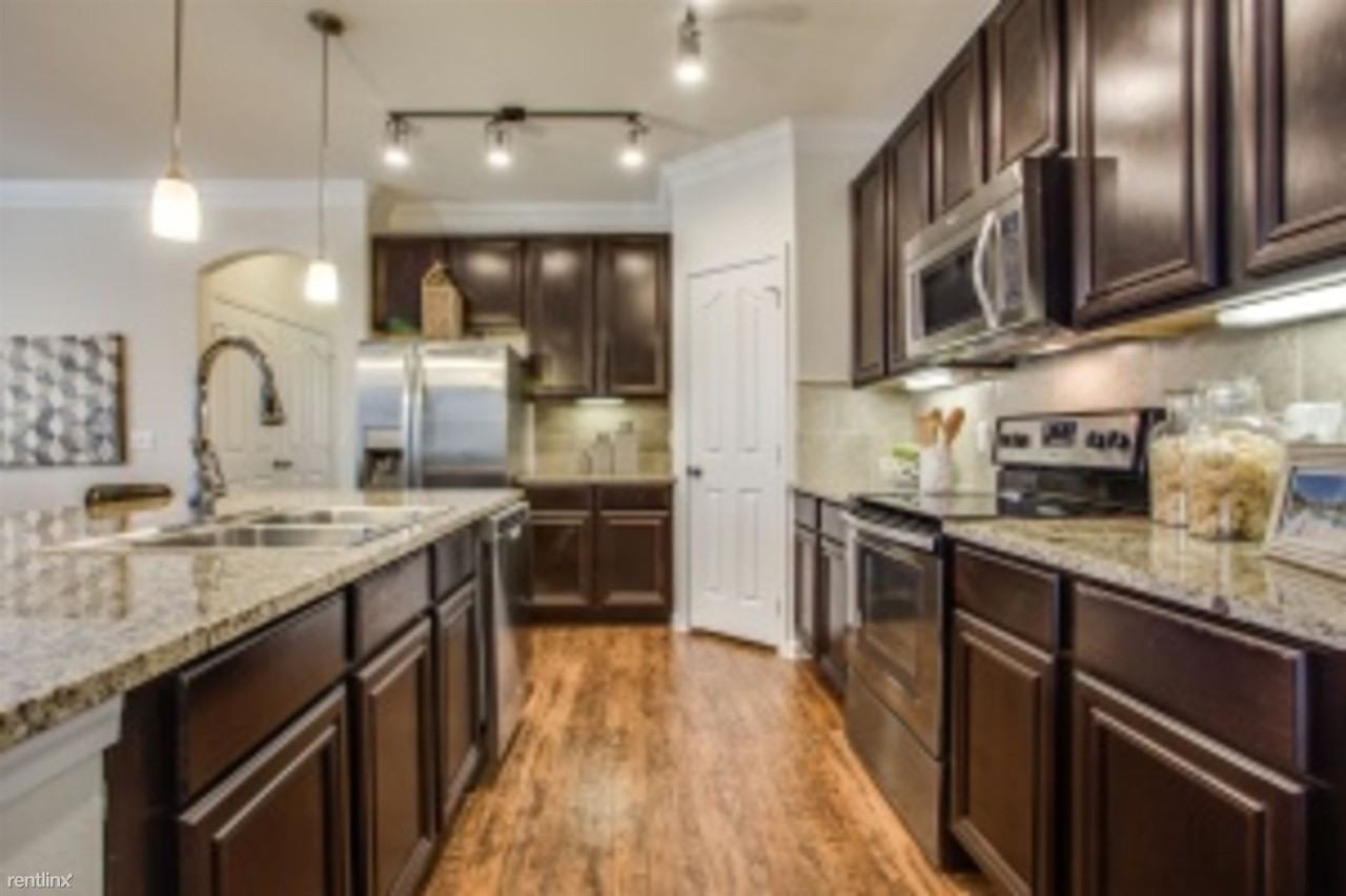 11001 Lakeline Blvd - Photo 2 of 9