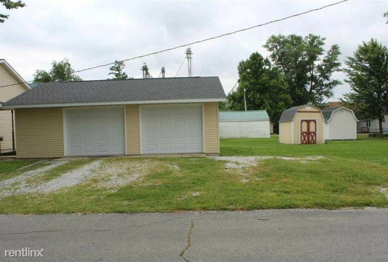 725 N Main St - Photo 2 of 11