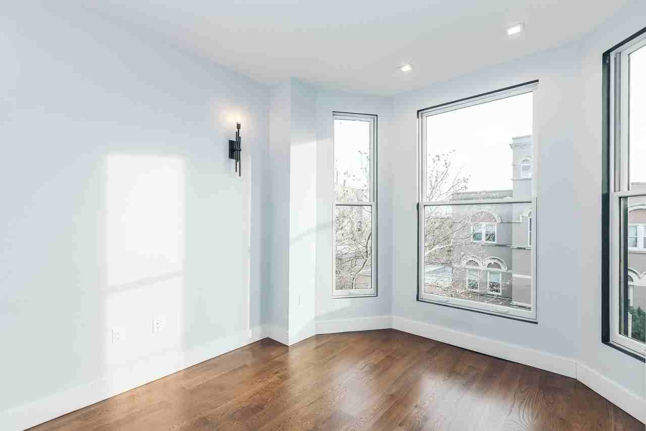 131 Tompkins Avenue #21XH