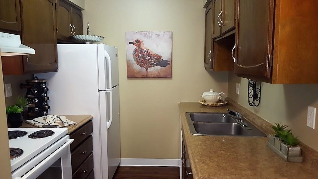 Fox Run Apartments - Photo 3 of 17