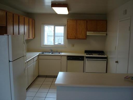 690 Hamilton Ave - Photo 2 of 9