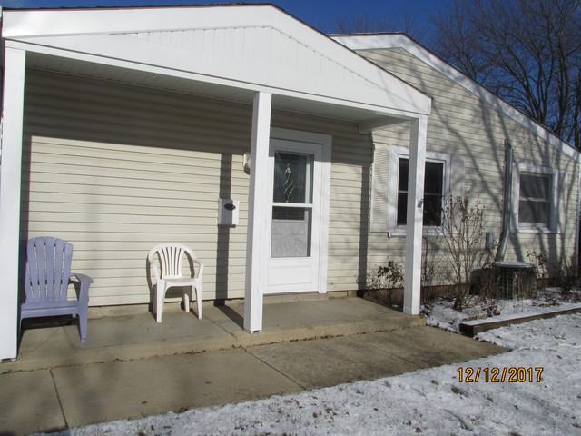 195 Thomas Ct #A - Photo 2 of 11