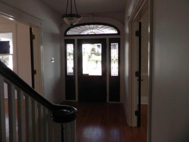 738 Summit Ave - Photo 2 of 6