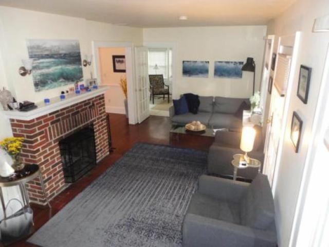 19 Hoyt St - Photo 3 of 6