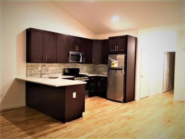 4309 Main St - Photo 2 of 6