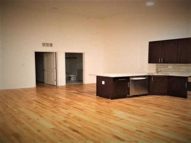 4309 Main St - Photo 3 of 6