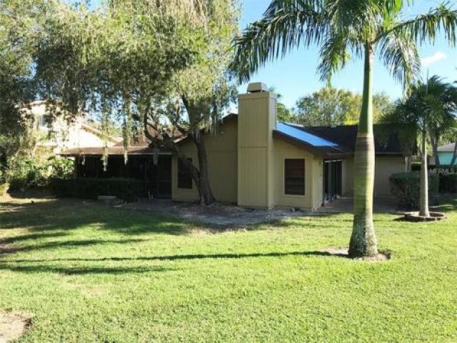 3922 De Foe Square - Photo 2 of 5