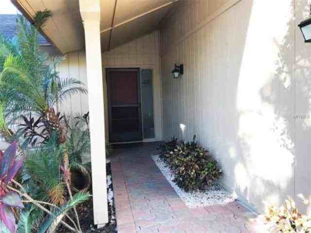 3922 De Foe Square - Photo 3 of 5