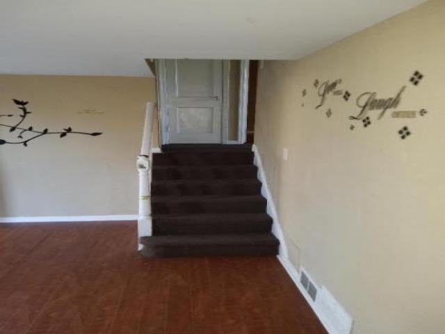 9616 S Merrion Ave - Photo 3 of 5