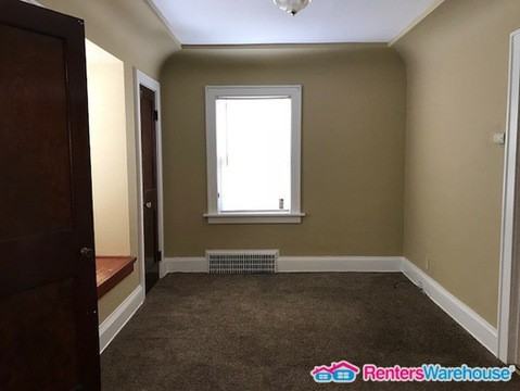4675 N 19th Pl - Photo 3 of 17