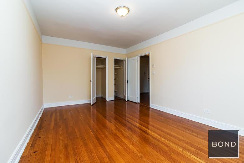 8449 Elmhurst Avenue - Photo 4 of 6