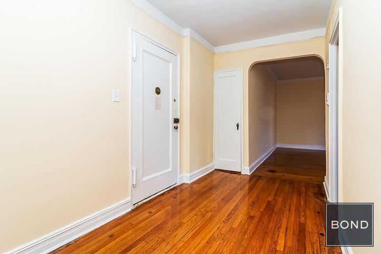 8449 Elmhurst Avenue - Photo 5 of 6