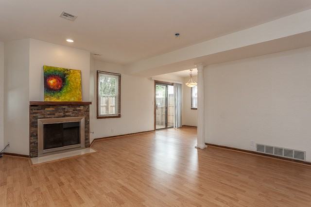 1011 West 48th Street - Photo 2 of 24