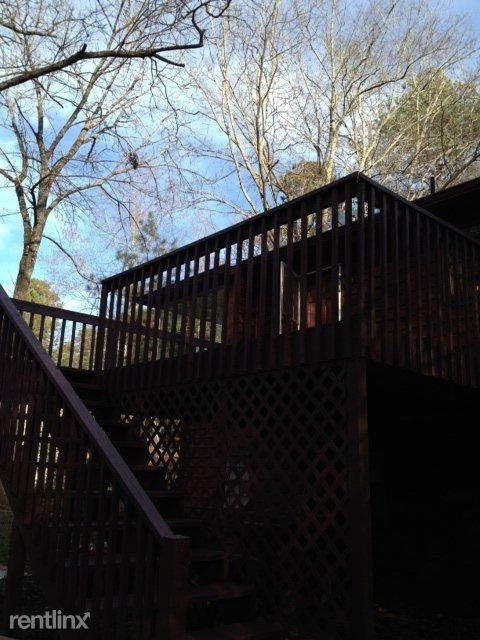 530 Victoria Rd - Photo 2 of 11