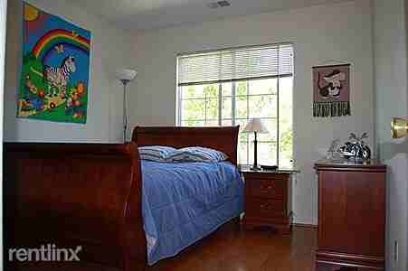 2220 Compass Cove - Photo 2 of 10