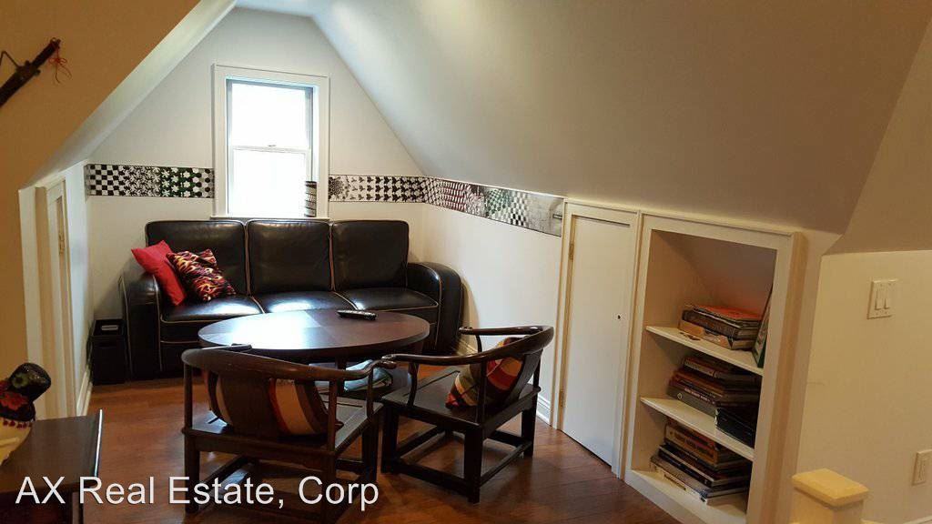 405 Grant Terrace - Photo 2 of 9