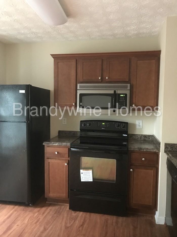 3110 Bonnes Dr - Photo 3 of 8