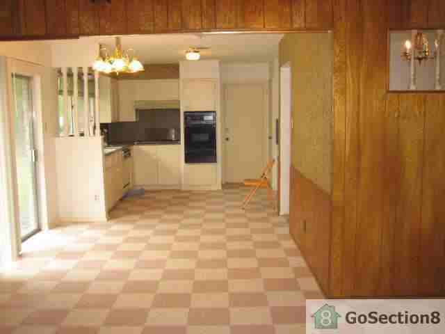 3011 Val Dr - Photo 3 of 3