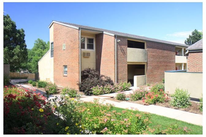 25 Broadmoor - Photo 3 of 15