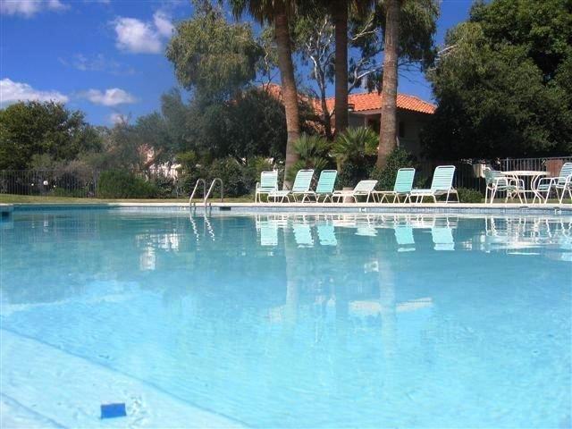 Oasis Apartments - Photo 2 of 8