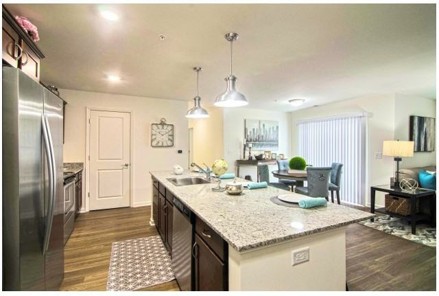 Van Allen Luxury Apartments - North Greenbush - Photo 3 of 27