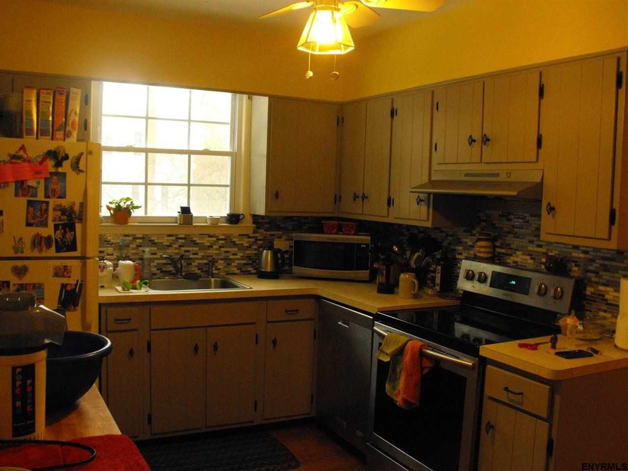 2 Douglas Rd - Photo 3 of 12