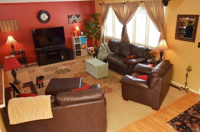 111 Dartmoor Dr - Photo 2 of 21