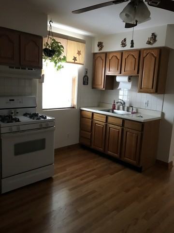 248 W 33rd St #1R - Photo 2 of 7