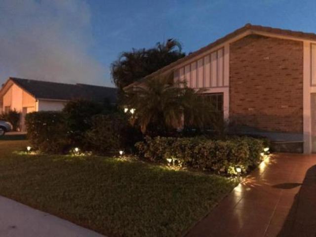 10090 Camelback Ln - Photo 3 of 6