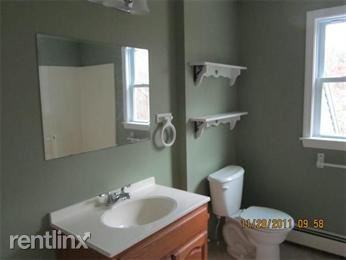 904 Auburn St - Photo 2 of 7