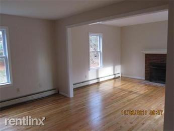 904 Auburn St - Photo 3 of 7