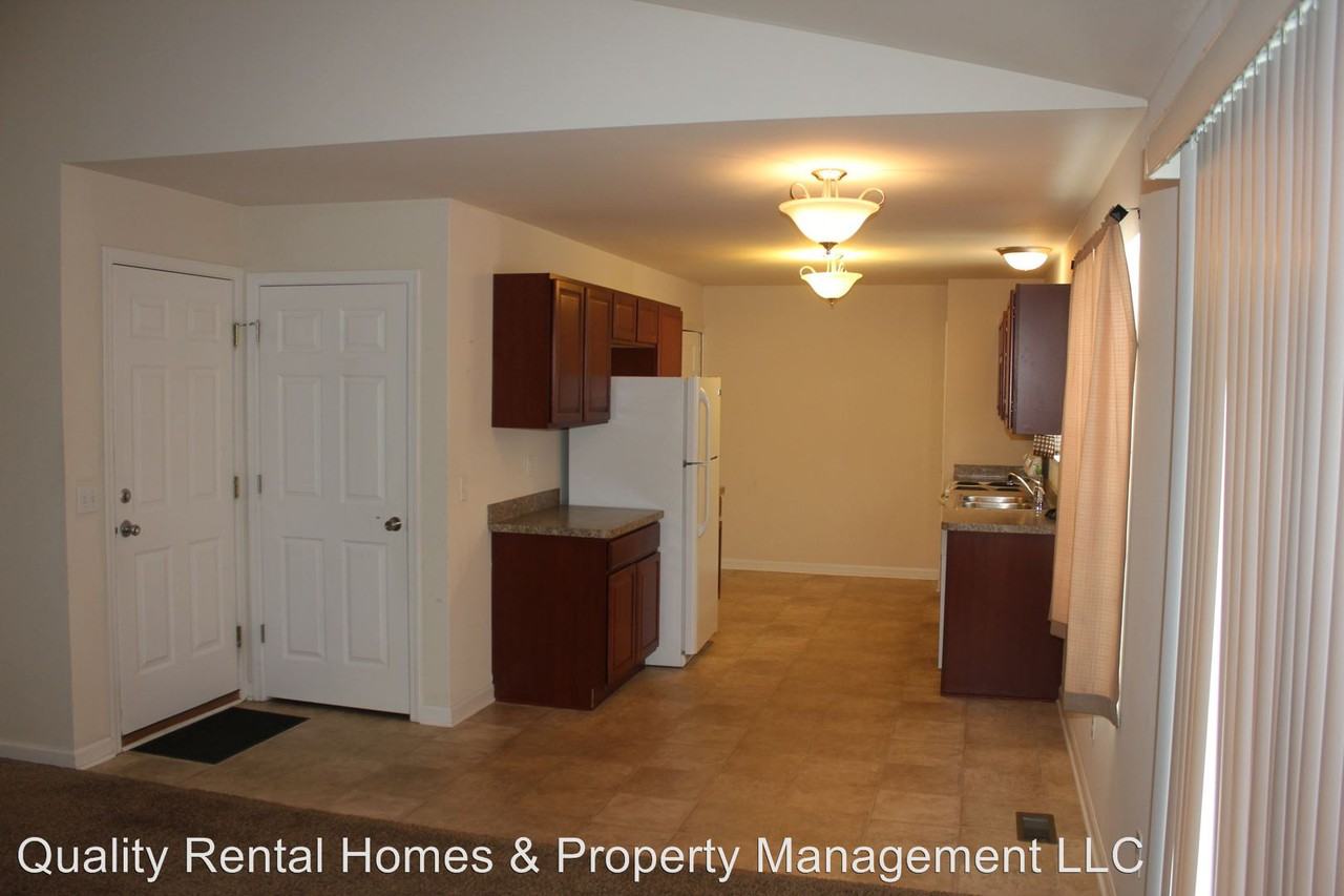 1086 Emerald Forest Ln - Photo 2 of 11