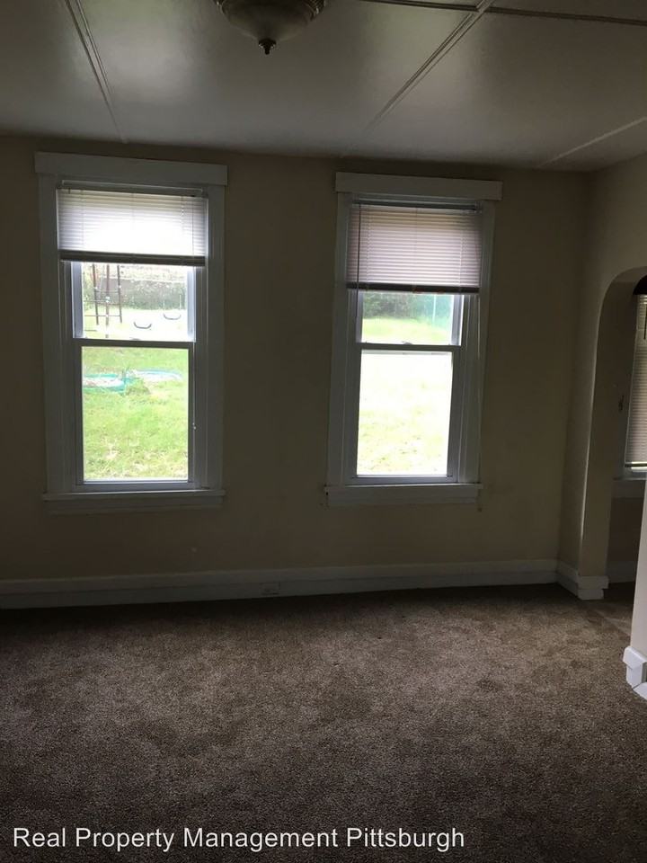 184 Morton St - Photo 2 of 13