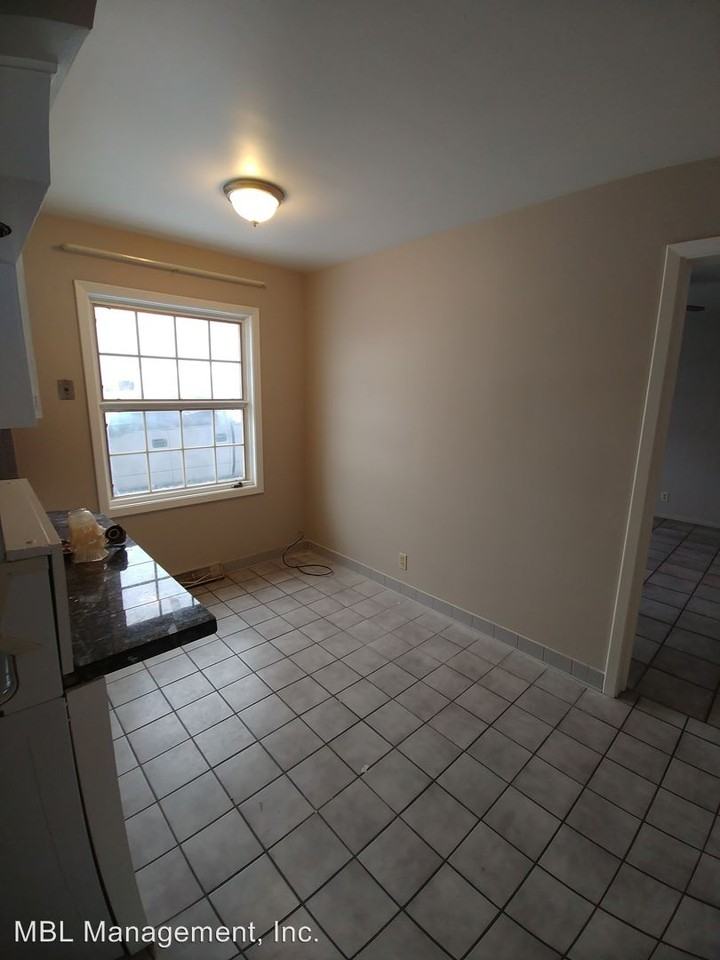 2664 S Green Rd - Photo 3 of 10