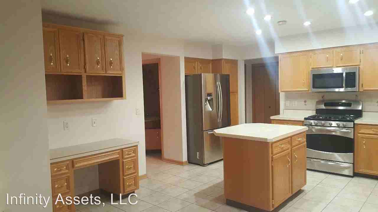 7309 Vanista Ct - Photo 2 of 15