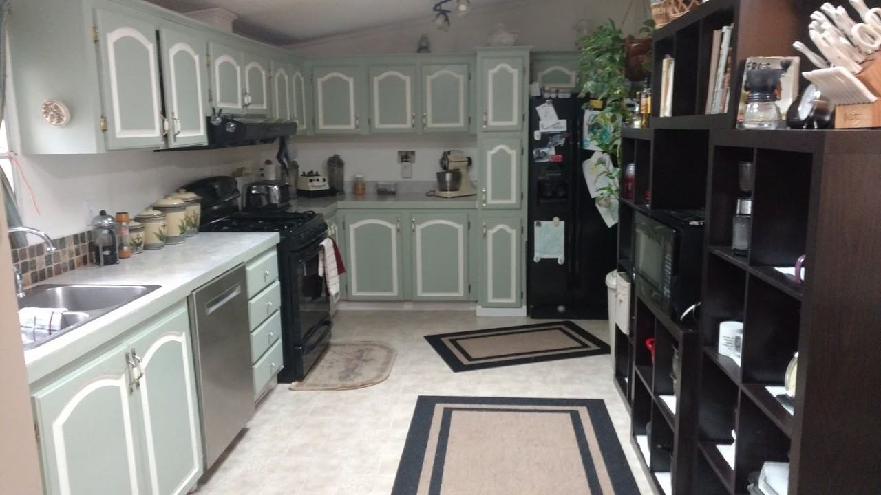 150 Baywood Ct - Photo 3 of 4